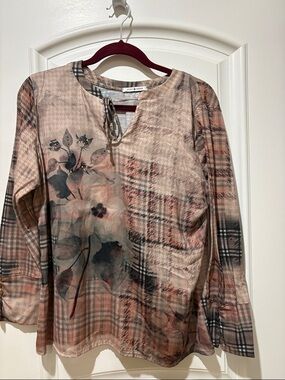 Punt Roma Plaid Floral Long-Sleeve Beaded Top Blouse Long Sleeve Sz M